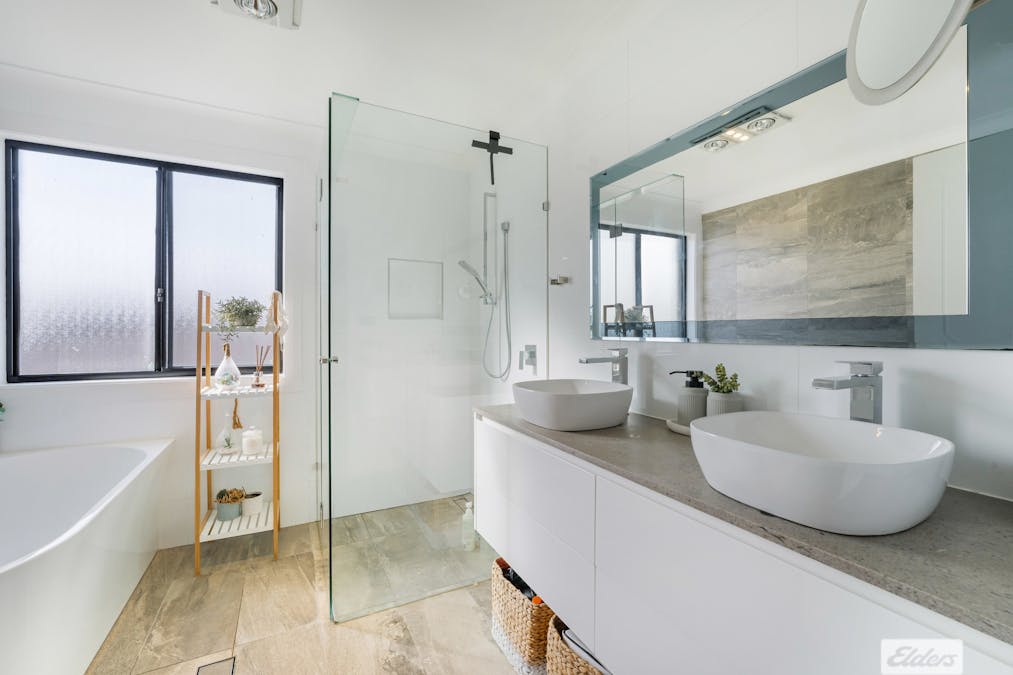 17 Harpur Place, Casula, NSW, 2170 - Image 21