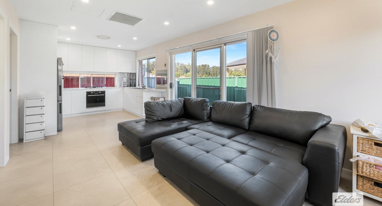 13 & 13A Nimbin Avenue, Hoxton Park, NSW, 2171 - Image 13