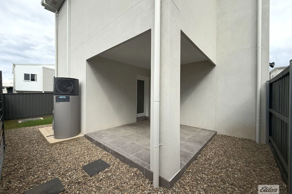 2/8 Lange Lane, Oran Park, NSW, 2570 - Image 9