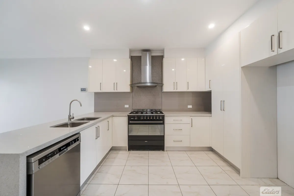 14 Roslyn Street — photo 5 of 15