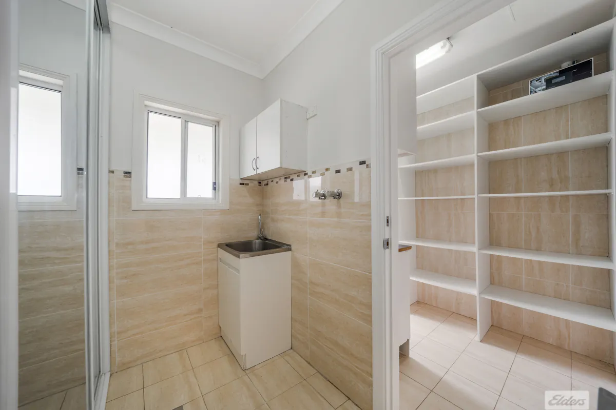 14 Roslyn Street — photo 13 of 15