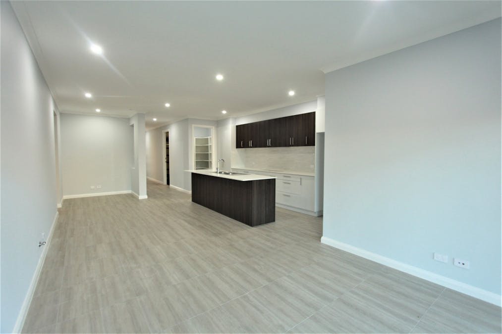 41 San Cristobal Drive, Green Valley, NSW, 2168 - Image 3