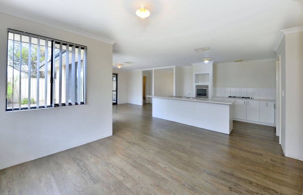 10 Menna Brace , Greenfields, WA, 6210 - Image 12