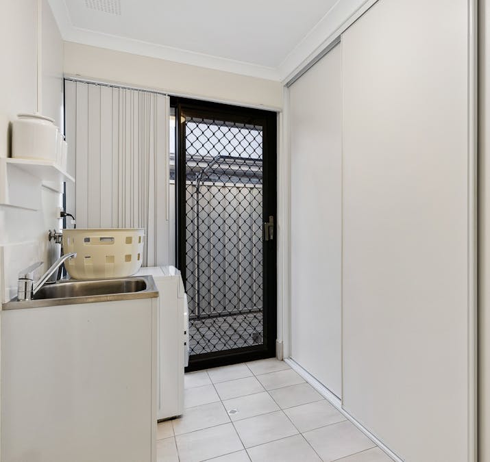 49 Sharperton Meander, Dudley Park, WA, 6210 - Image 19