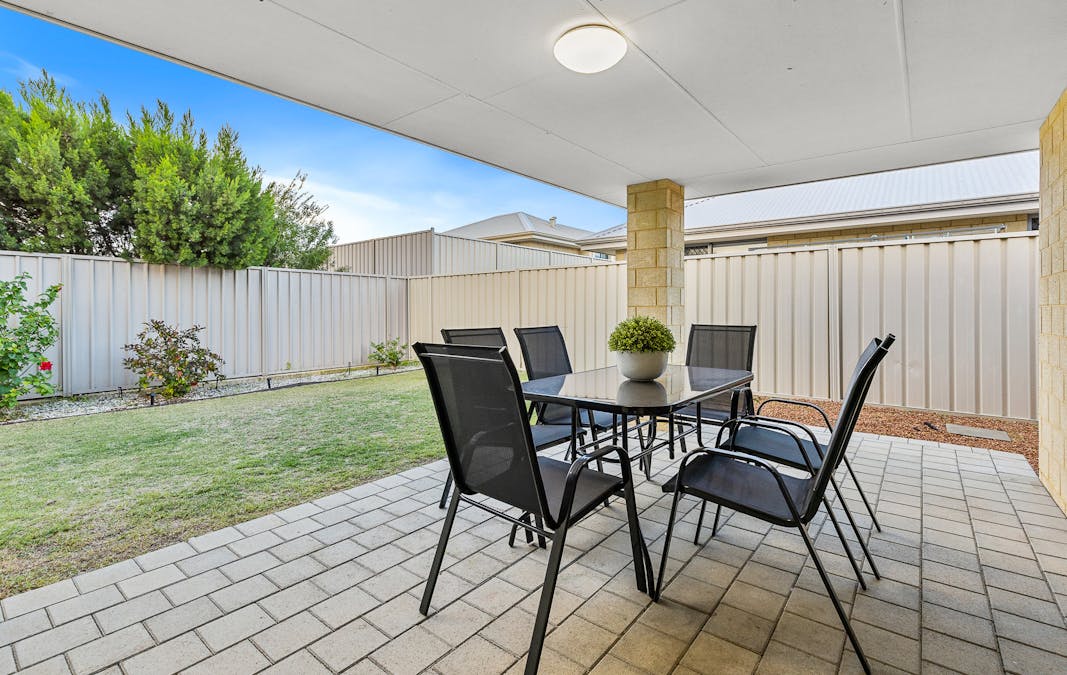 49 Sharperton Meander, Dudley Park, WA, 6210 - Image 12
