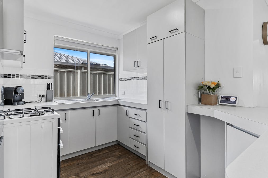 10 Isdell Place, Greenfields, WA, 6210 - Image 7