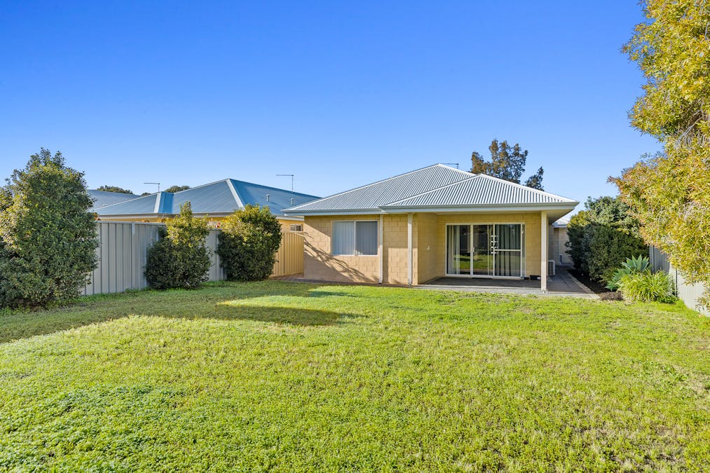 29 Vaucluse Way, Coodanup, WA, 6210 - Image 13