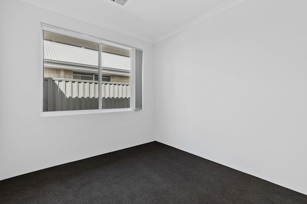 16 Bibra Way, South Yunderup, WA, 6208 - Image 12