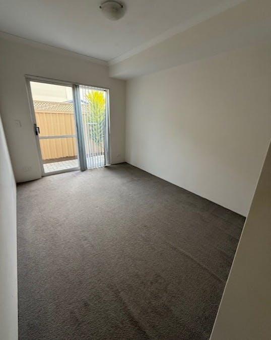 7/180 Kent Street, Rockingham Beach, WA, 6168 - Image 3