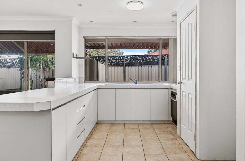 24 Appletree Place, Greenfields, WA, 6210 - Image 12