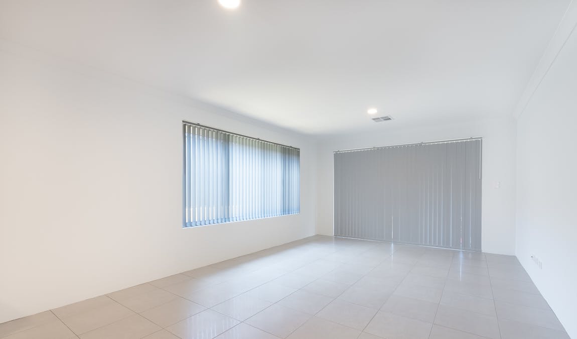21 Orchardleigh Boulevard, Lakelands, WA, 6180 - Image 5