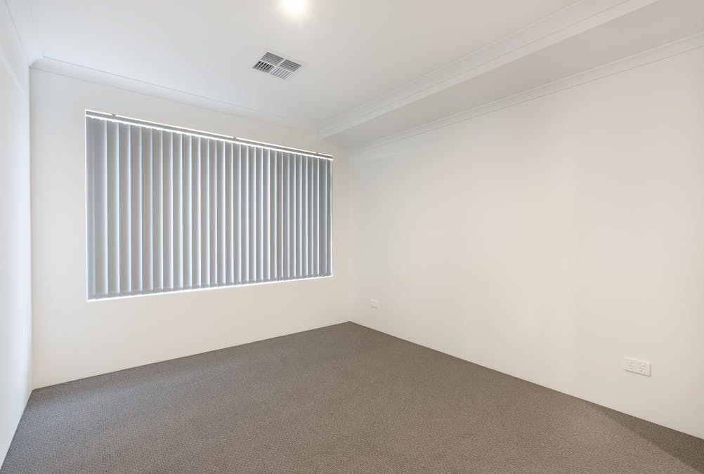 21 Orchardleigh Boulevard, Lakelands, WA, 6180 - Image 9