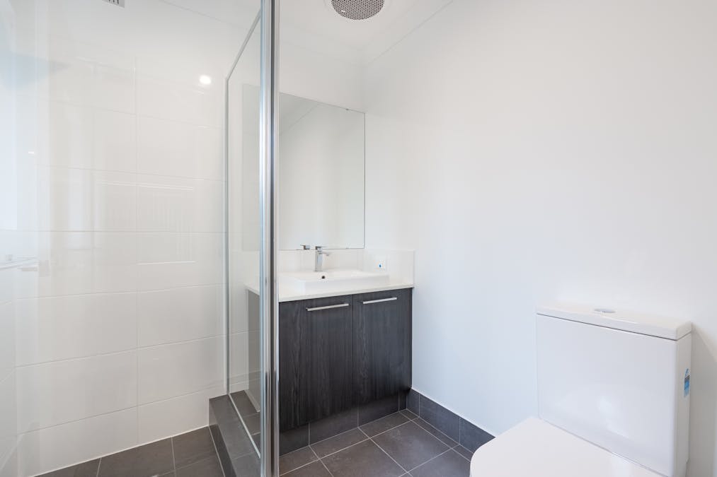 21 Orchardleigh Boulevard, Lakelands, WA, 6180 - Image 11