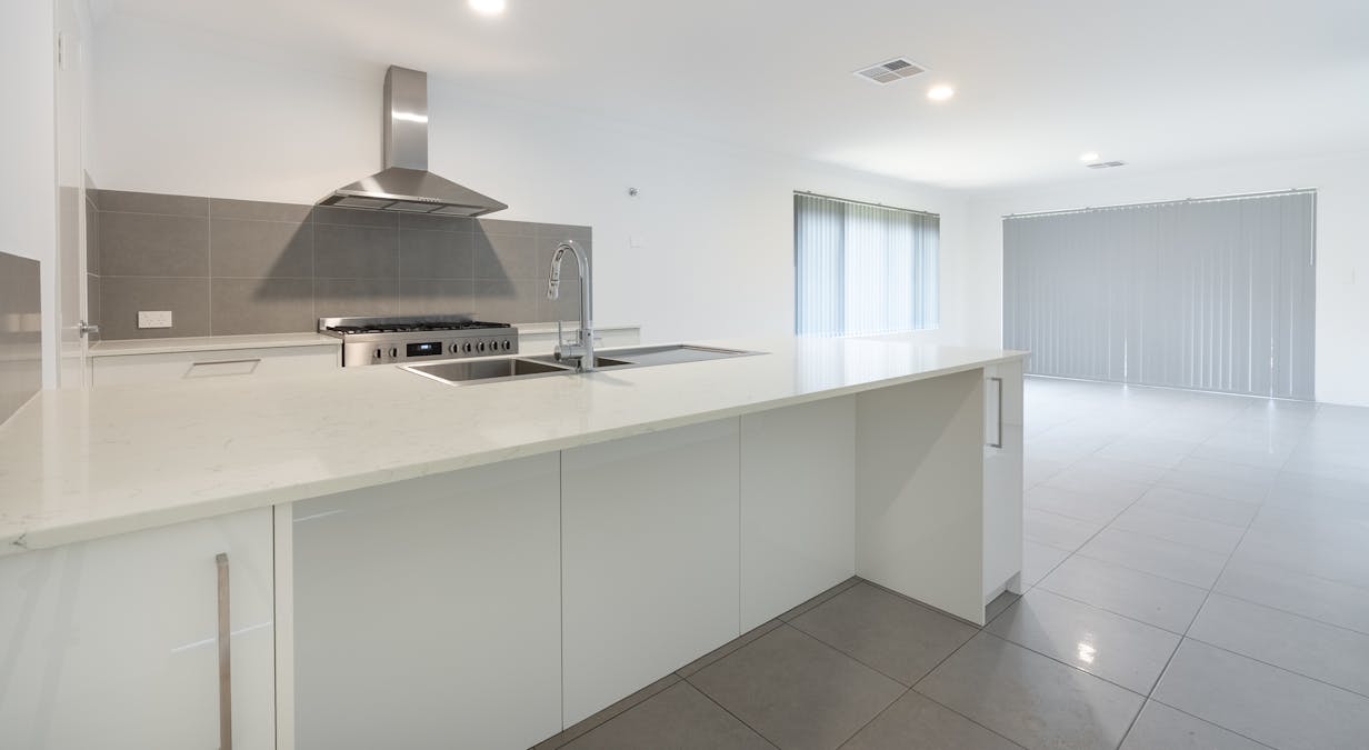 21 Orchardleigh Boulevard, Lakelands, WA, 6180 - Image 1