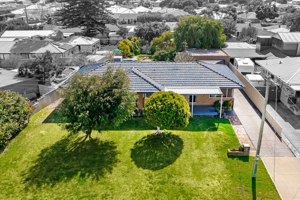 4 Stoner Street, Rockingham, WA, 6168 - Image 2