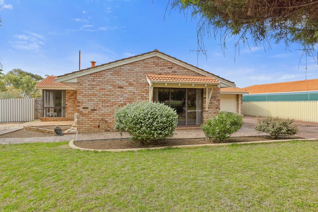 30 Leyburn Drive, Halls Head, WA, 6210 - Image 3