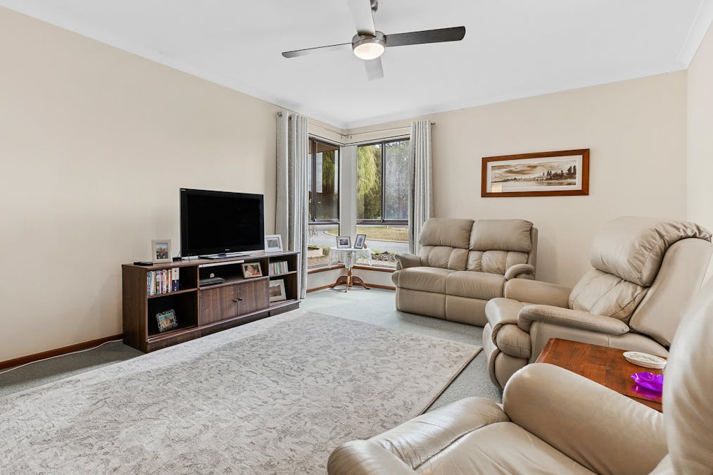 30 Leyburn Drive, Halls Head, WA, 6210 - Image 16