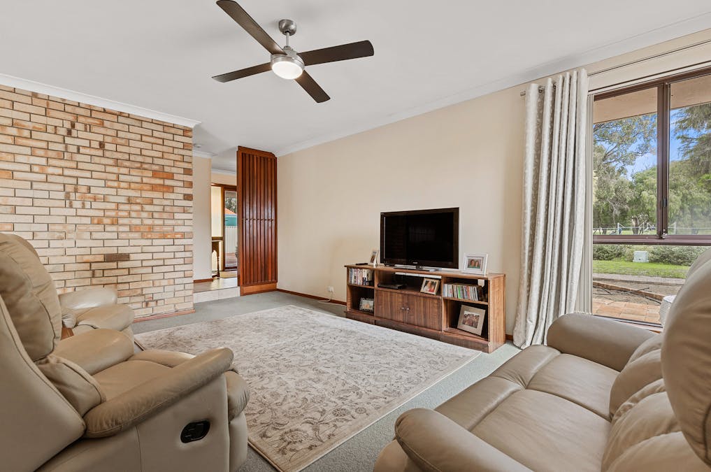 30 Leyburn Drive, Halls Head, WA, 6210 - Image 18