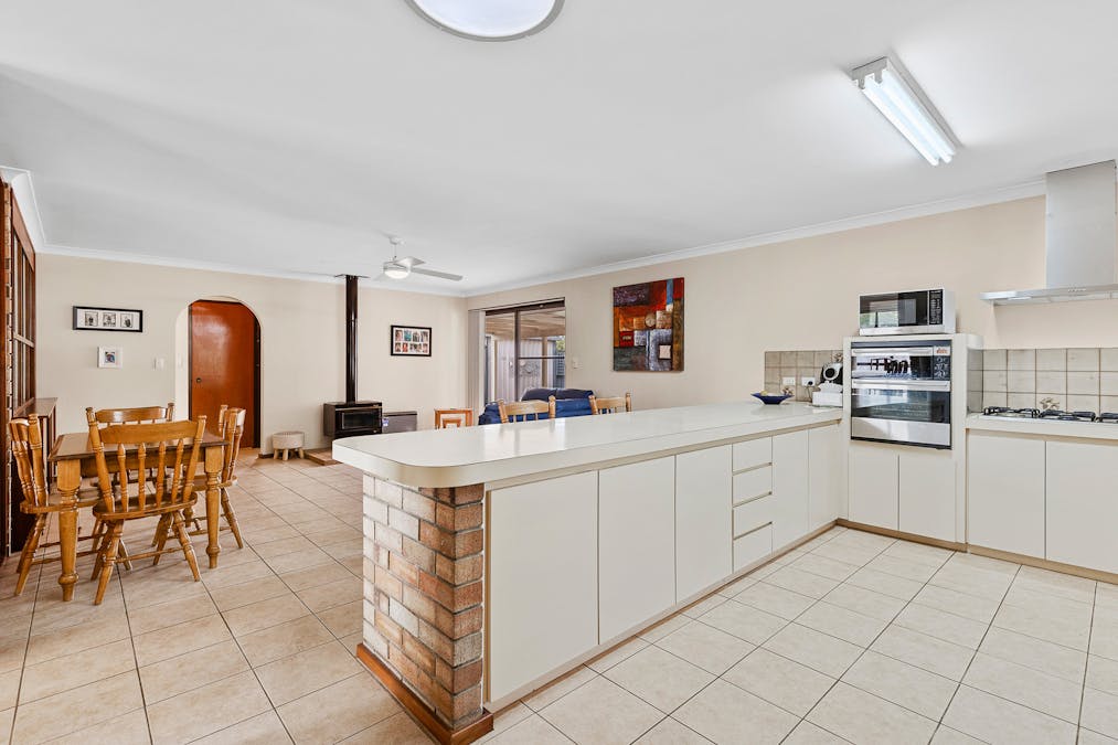 30 Leyburn Drive, Halls Head, WA, 6210 - Image 9