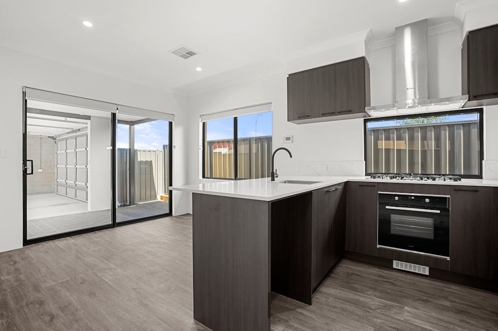 11 O'Halloran Court, Southern River, WA, 6110 - Image 2