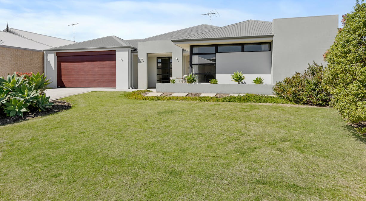 283 Peelwood Parade, Halls Head, WA, 6210 - Image 25