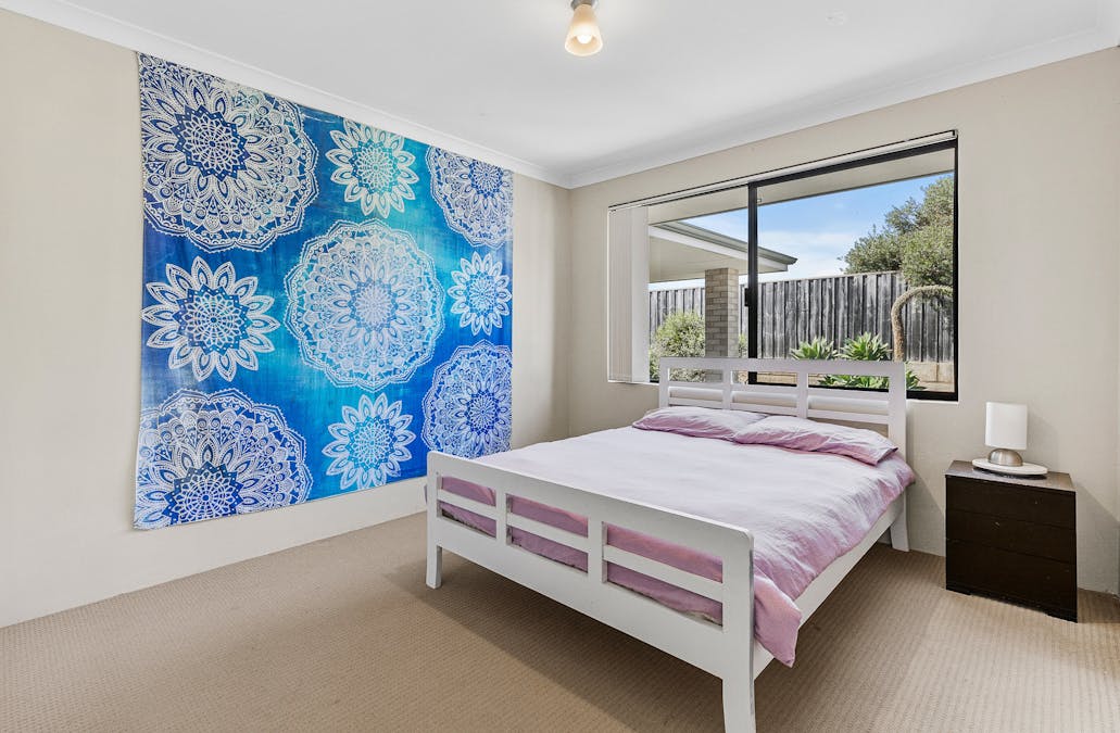 283 Peelwood Parade, Halls Head, WA, 6210 - Image 18