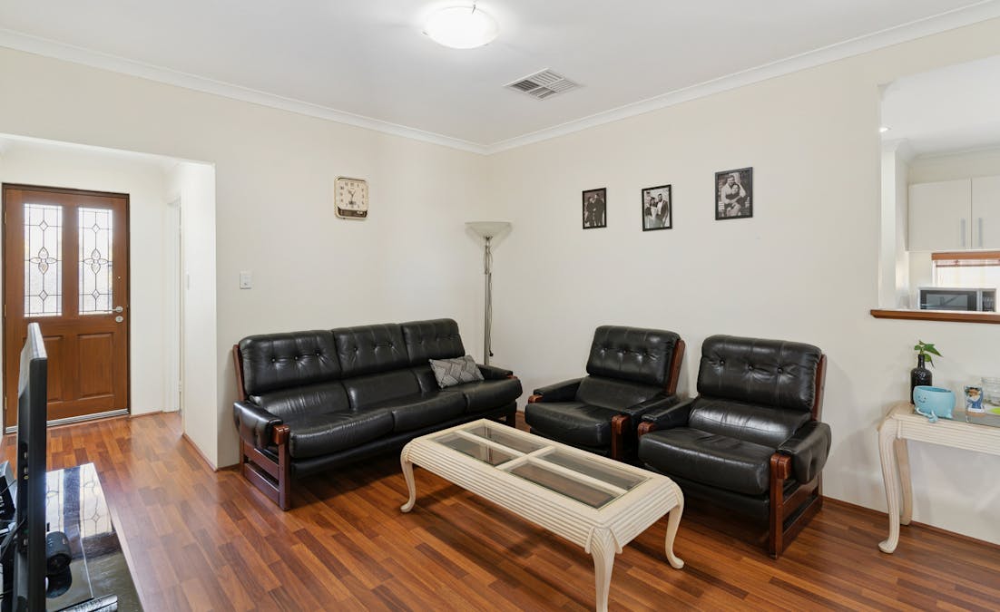 4/3 Paros Lane, Canning Vale, WA, 6155 - Image 9