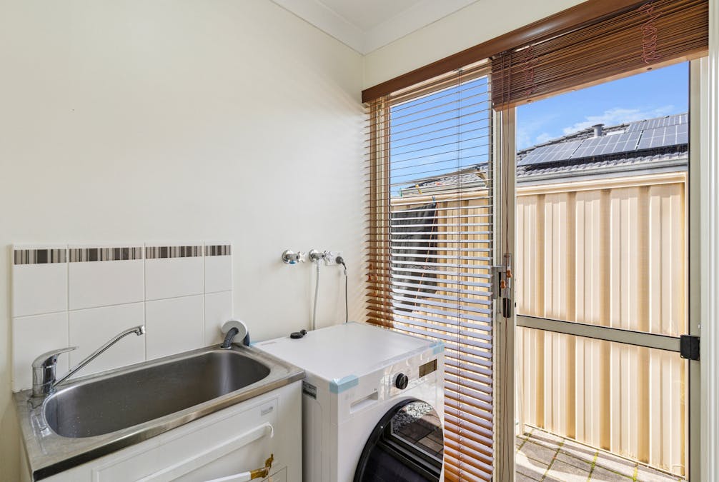 4/3 Paros Lane, Canning Vale, WA, 6155 - Image 18