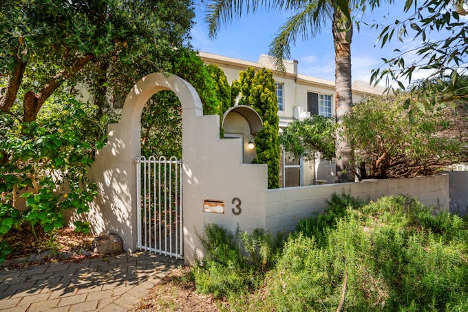 3 Mcatee Court, Fremantle, WA, 6160 - Image 1