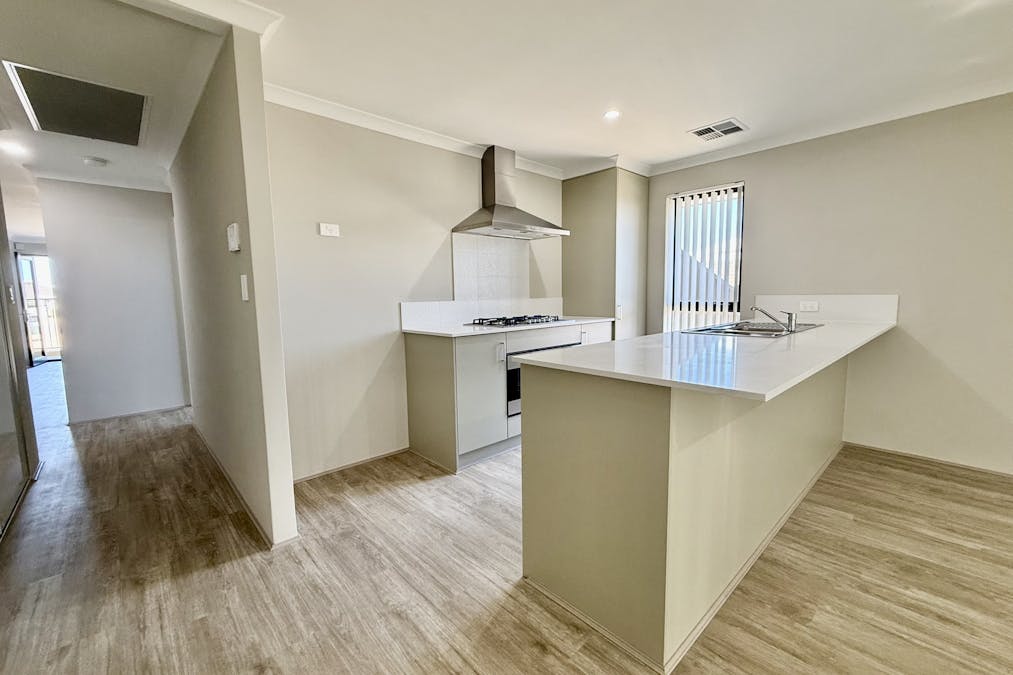 159 Badgerup Avenue, Lakelands, WA, 6180 - Image 2