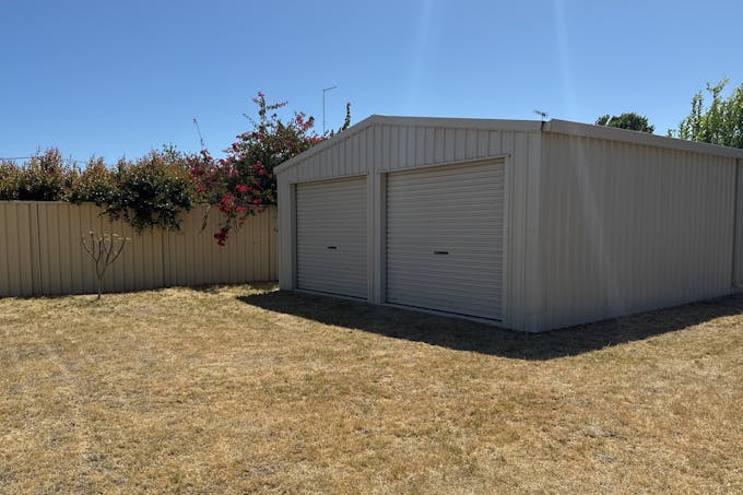 39 Murdoch Drive, Greenfields, WA, 6210 - Image 1