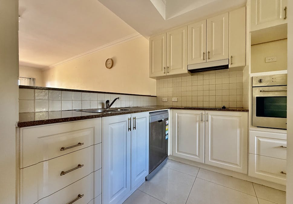 7/37 Dolphin Drive, Mandurah, WA, 6210 - Image 2