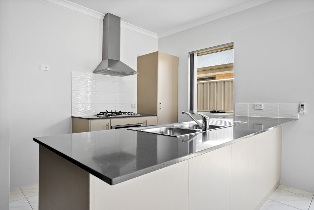 6 Cooralya Avenue, Golden Bay, WA, 6174 - Image 6