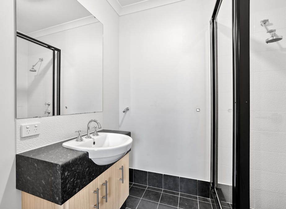 6 Cooralya Avenue, Golden Bay, WA, 6174 - Image 11