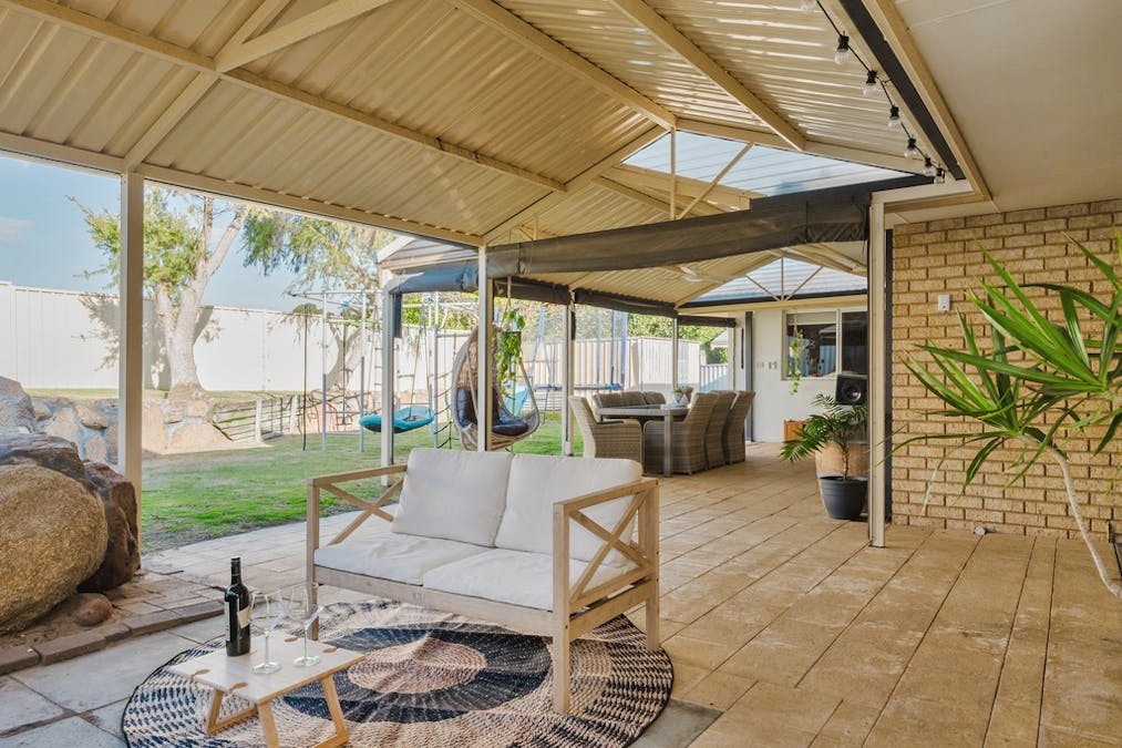 8 Petrel Close, Halls Head, WA, 6210 - Image 16