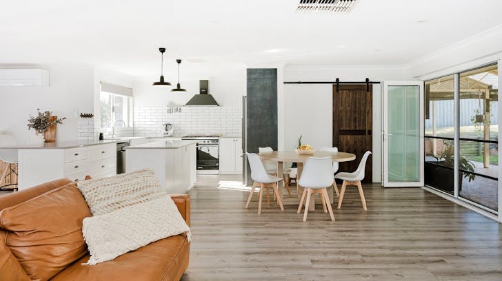 8 Petrel Close, Halls Head, WA, 6210 - Image 1