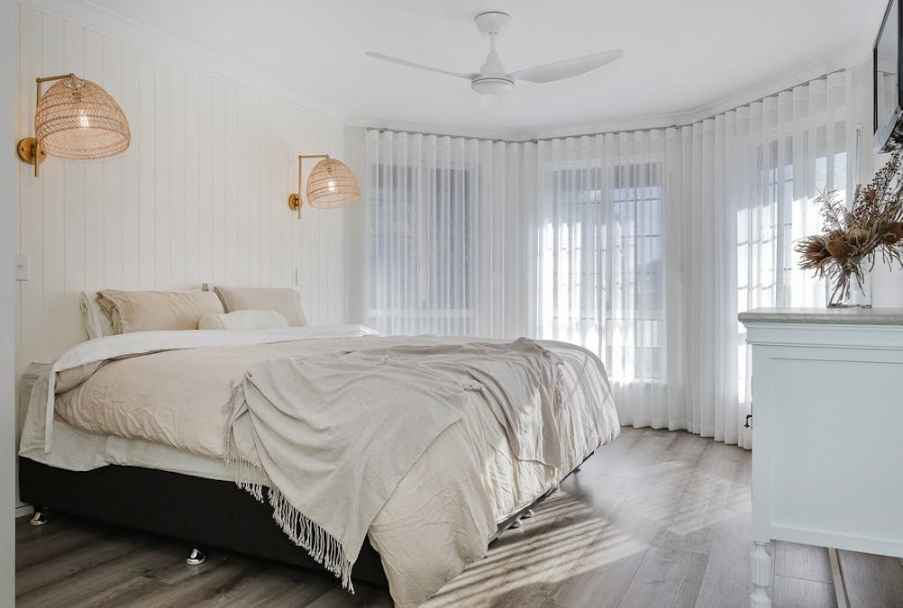 8 Petrel Close, Halls Head, WA, 6210 - Image 11