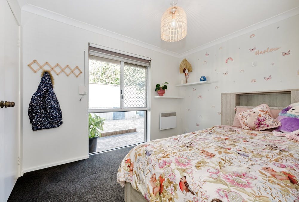 8 Petrel Close, Halls Head, WA, 6210 - Image 14