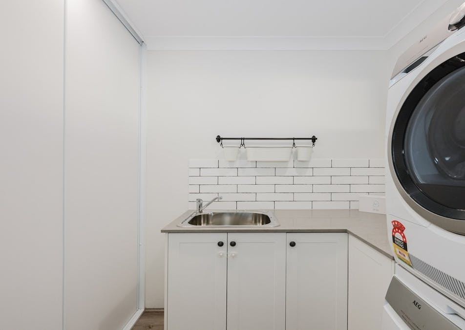 8 Petrel Close, Halls Head, WA, 6210 - Image 20