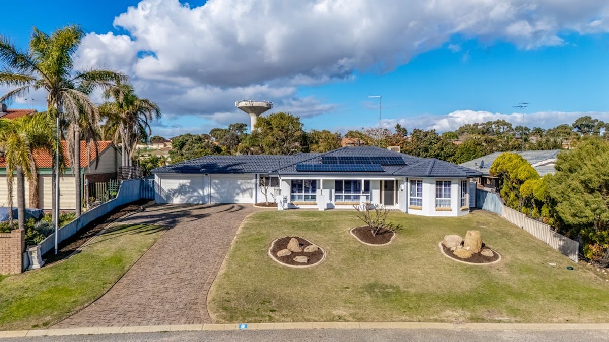 8 Petrel Close, Halls Head, WA, 6210 - Image 3