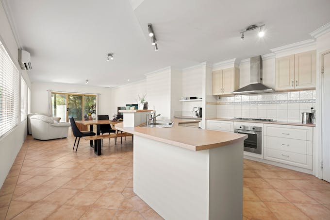 26 Evella Cove, Lakelands, WA, 6180 - Image 1