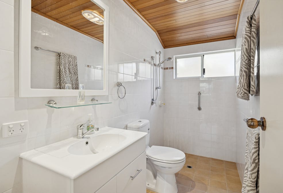 25 Lakes Crescent, South Yunderup, WA, 6208 - Image 17