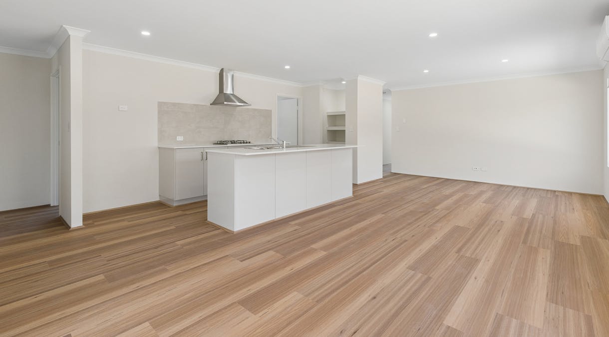 12 Orchardleigh Boulevard, Lakelands, WA, 6180 - Image 3