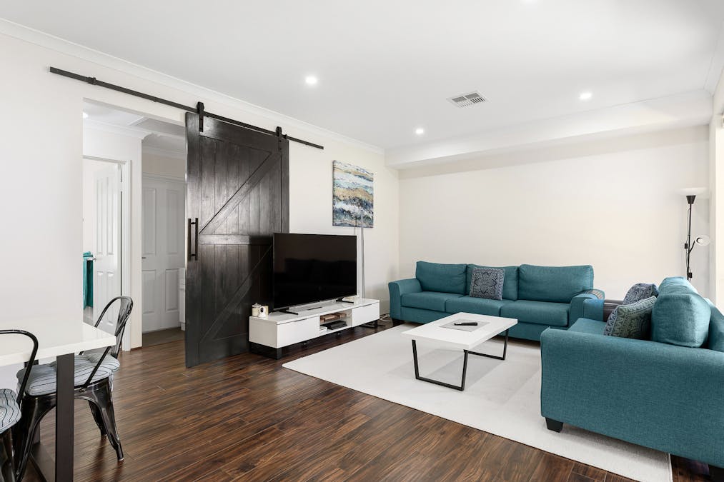 17 Perrinvale Loop, Golden Bay, WA, 6174 - Image 7