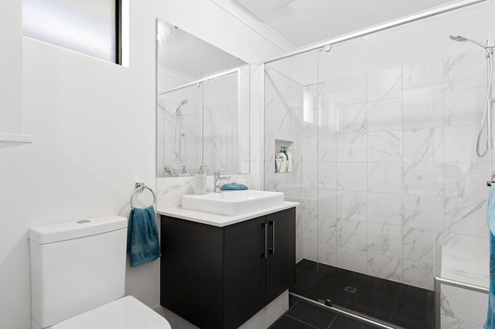 17 Perrinvale Loop, Golden Bay, WA, 6174 - Image 11