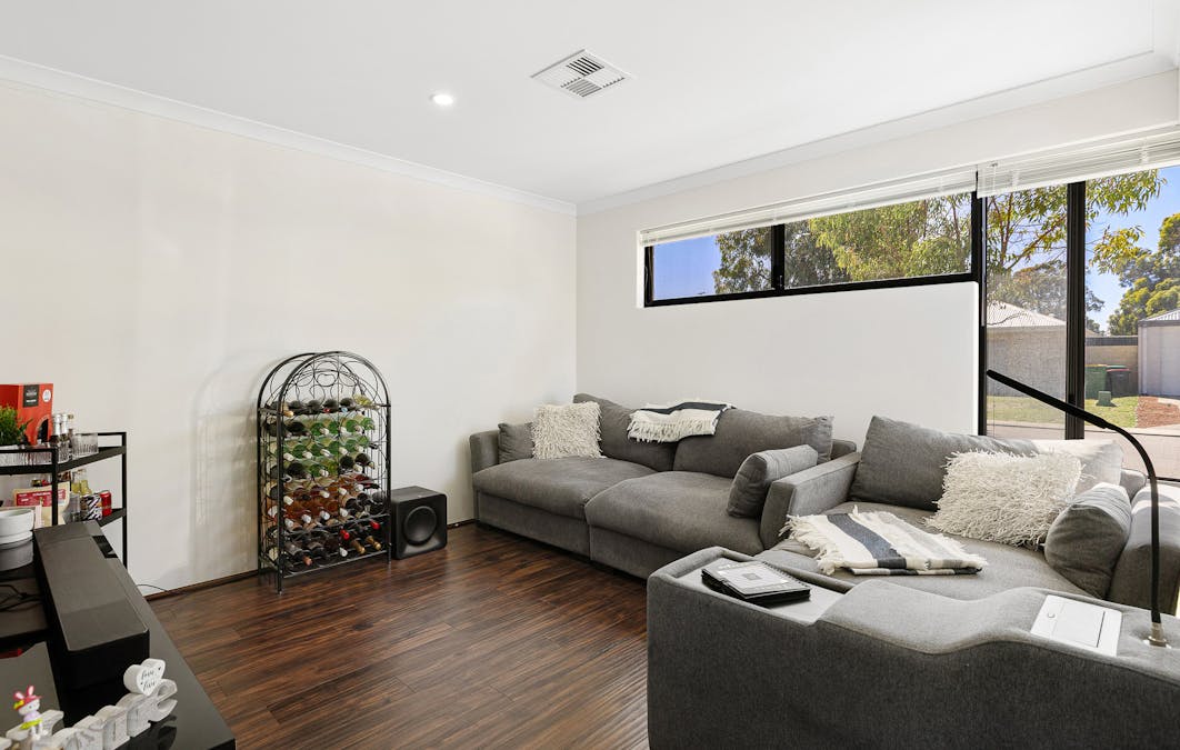 17 Perrinvale Loop, Golden Bay, WA, 6174 - Image 12