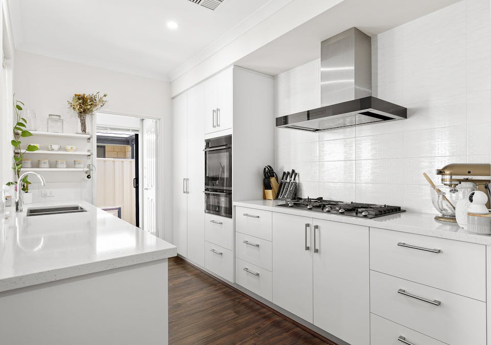 17 Perrinvale Loop, Golden Bay, WA, 6174 - Image 1