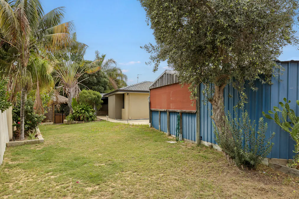 4 Atherton Close, Greenfields, WA, 6210 - Image 20