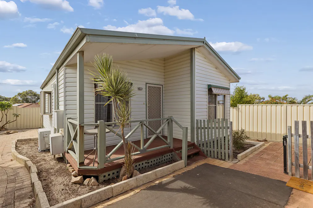 29B Casuarina Drive, Halls Head, WA, 6210 - Image 2