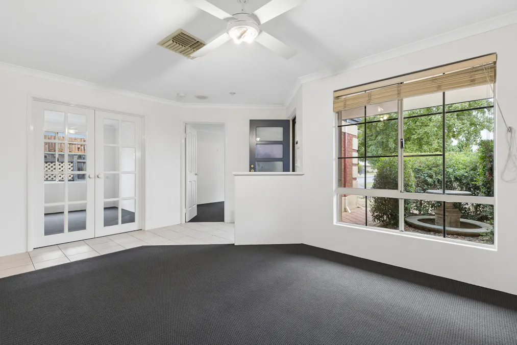 11 Chantilly Circuit, Meadow Springs, WA, 6210 - Image 3